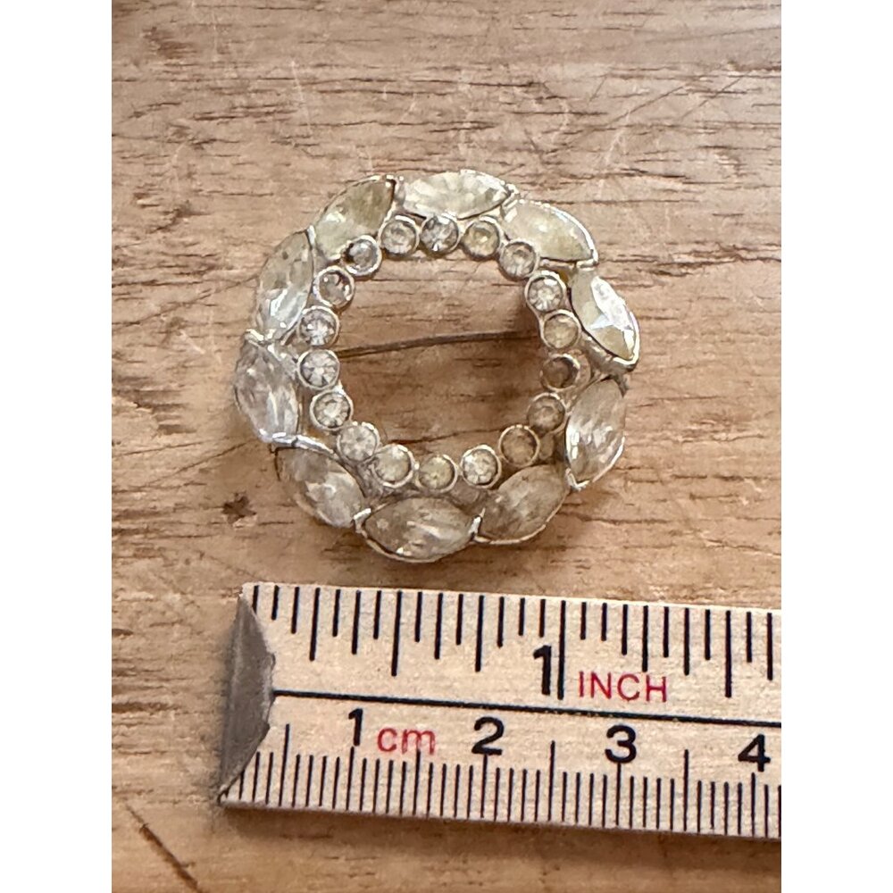 Vintage Rhinestone Circle Brooch Pin In Gift Box - Picture 6 of 6